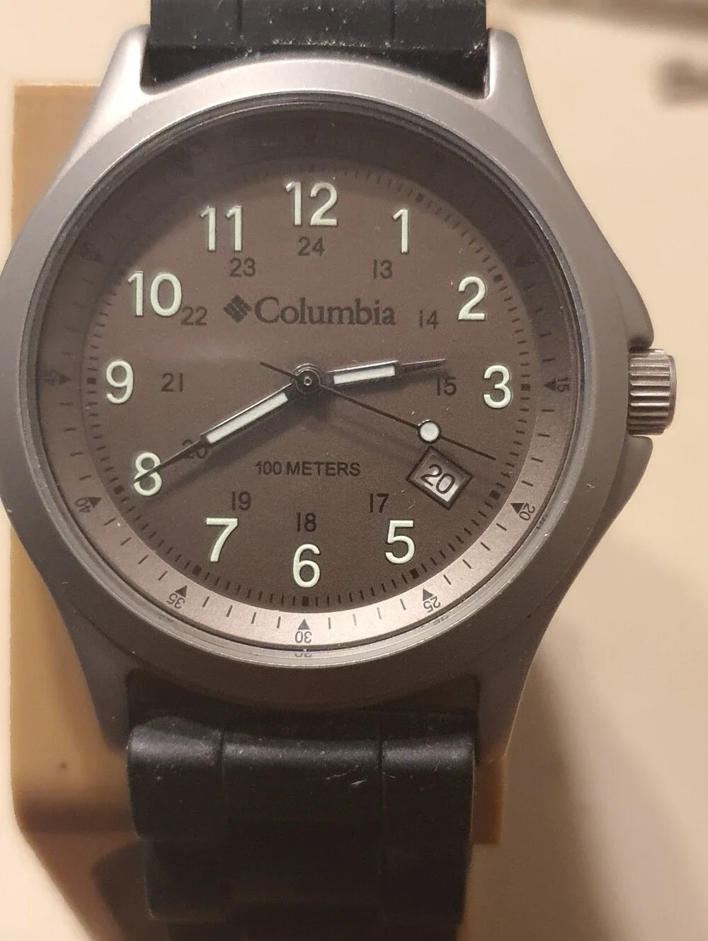 Vtg Columbia CL-7204 Silver/Green Silicone Men's Field Watch w/Date